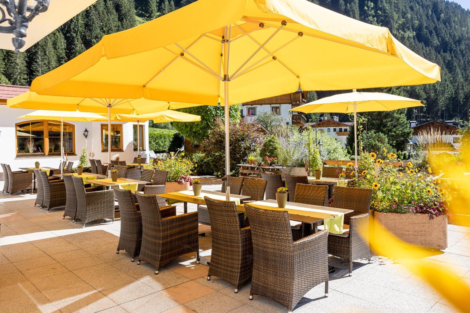 Aktiv & Vitalhotel Bergcristall Neustift im Stubaital Exterior photo